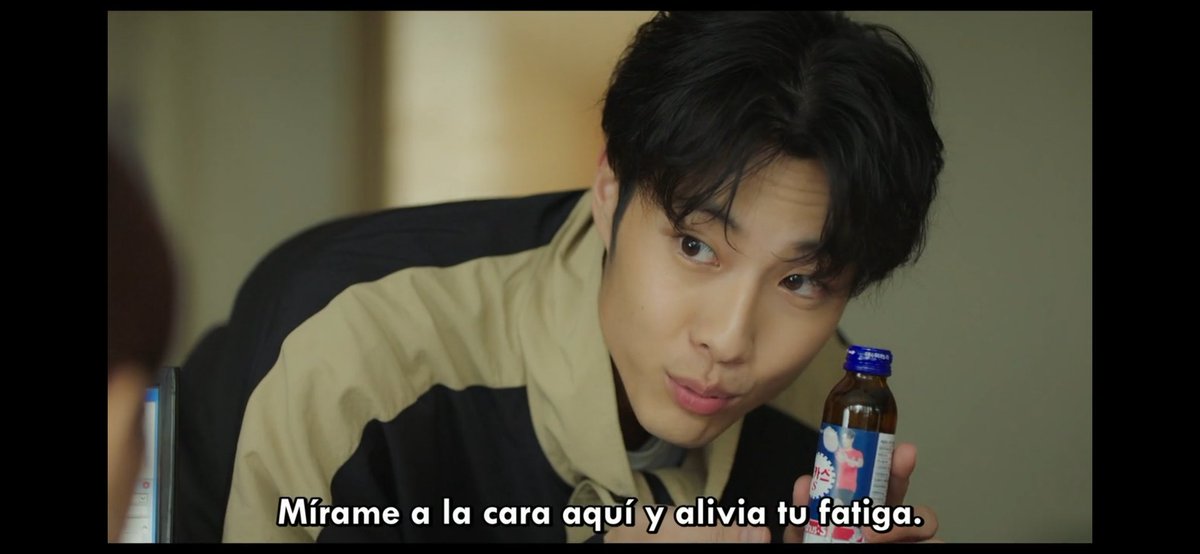 cami_dramas's tweet photo. Que lindo hermano que tiene el protagonista🥰💓 será que hay triángulo o cuadrado? Me llama la atención que también tenga varias escenas con la doctora.
Tiene un toc perfeccionista y se lanza unas frases como el hermano, bien Romeo😂😏😂
#BadMemoryEraser #BadMemoryEraserEp3 https://t.co/6Z0LC3zSgU