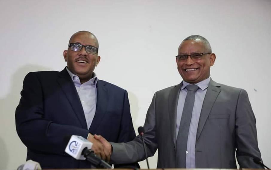 BashirHashiysf's tweet photo. Tigray people, Stay strong and united with 🇻🇳💪TPLF,
Doctor Debretsion Gebremichael and @reda_getachew 
You must unite now, despite any differences, and  work towards your common goal of freedom, This will benefit #Tigray in the future. If you don't learn from the past to do this now, then how can Tigray is free? divisions will destroy it again, many heroes sacrificed their blood to Tigray people to defend themselves and yourselves  from the evil invaders from outside and inside Ethiopia, this enemy is still threatening to divide you and your people, so Getachew/Debretsion must drop their differences for the sake of Tigray people who fought to be free if not you will pay the price if Tigray people still remain isolated and starving