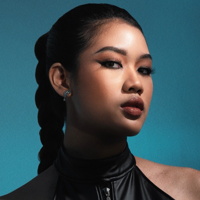 ANNISYA embraces the complexities womanhood with debut EP 'Femme Fatale'

bandwagon.asia/articles/annis…