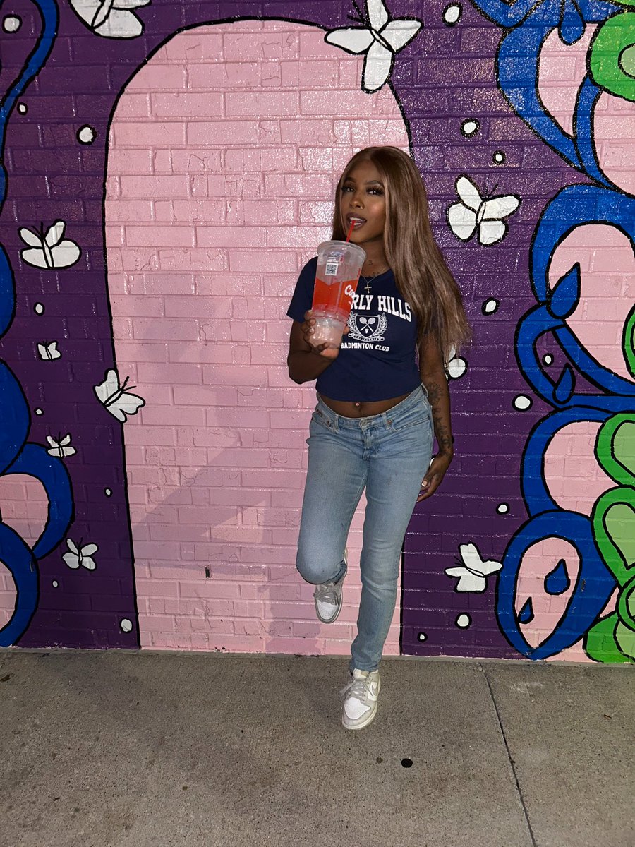 PrincessBlaize's tweet image. Ga station runs 🥤