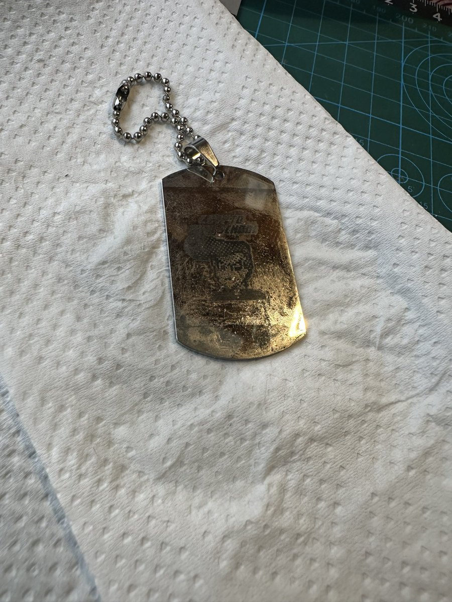 BonMasterNT's tweet photo. 本日の手作業
①刻まれたドットタグをアルコール洗浄
②ディスクリプション封入
③インザボックス
ドットタグは全部で4種類あるよ!
クリ高購買部の出店先は↓
→阪神百貨店梅田本店2階
イベントウエスト8/21〜27←
#CRYPTOHIGHSCHOOL
#ピクパレ https://t.co/iEAfx4cnY8