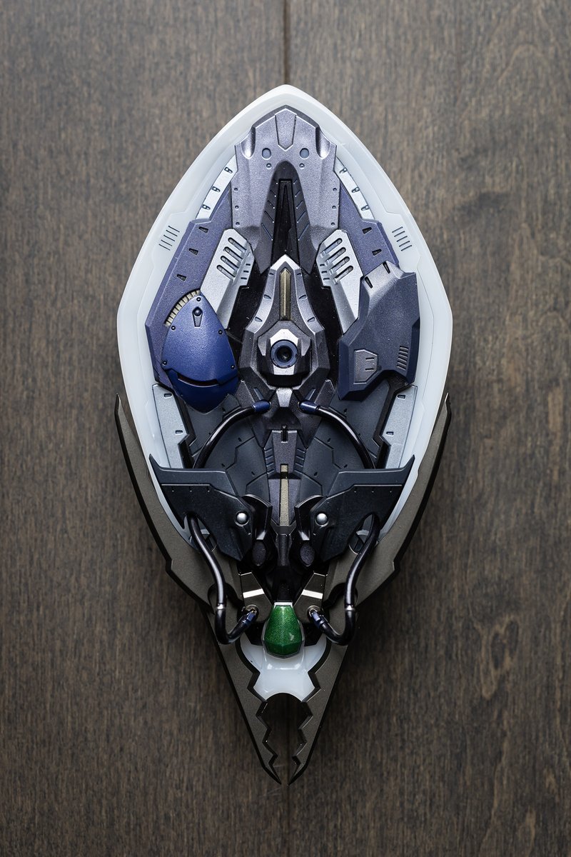 #FSS_jp 
部品を別々に完成して次の部品に進むと時間は長くかかりますが部分のディテールに考えて悩む時間があります。