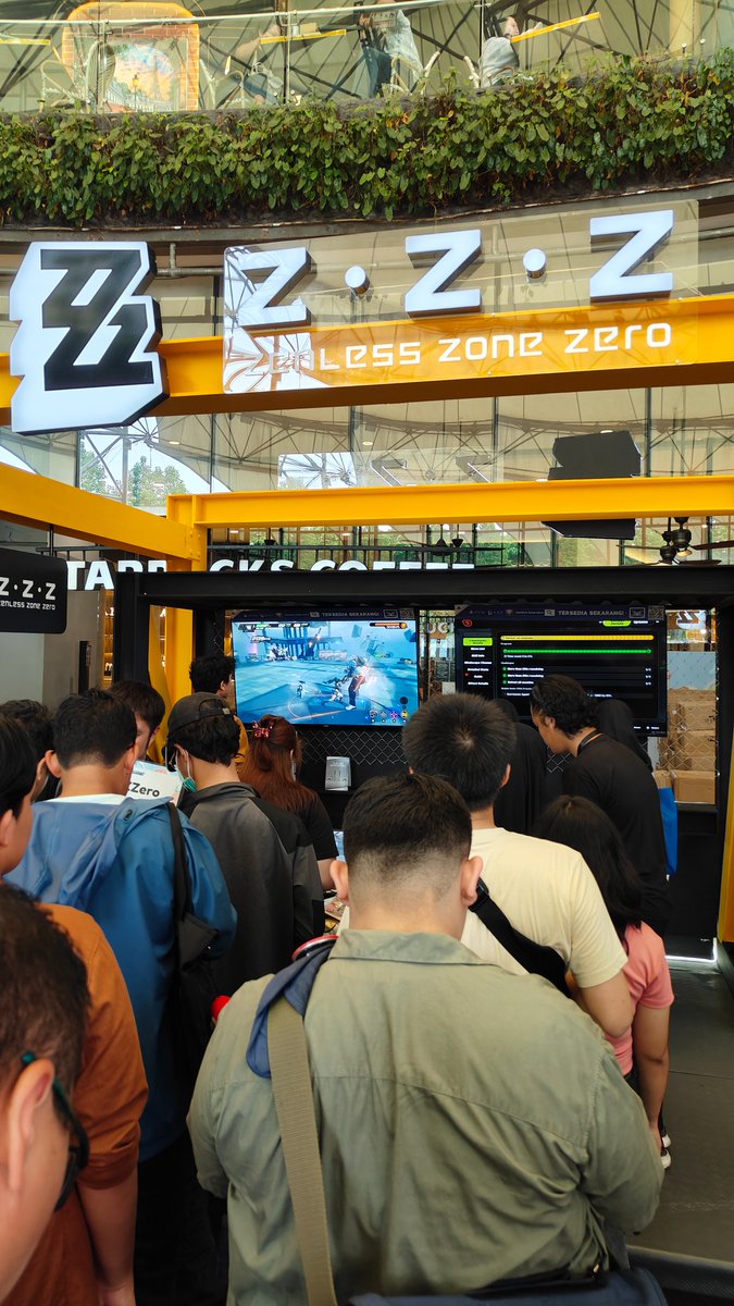 grciachi's tweet photo. #zzzero 
#hoyofest https://t.co/rqy5u03ZVy