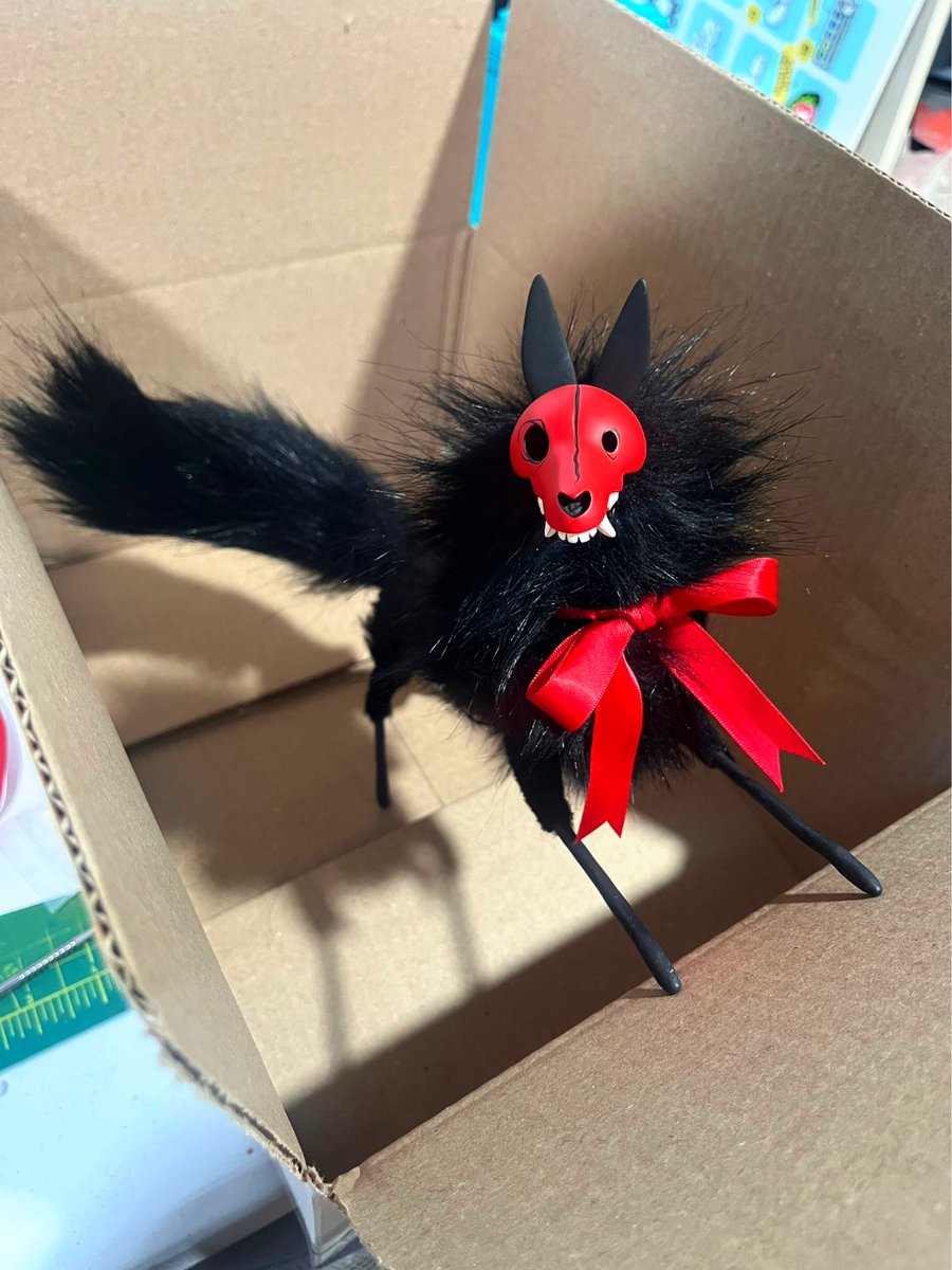 RioSculptures's tweet photo. Spooky Boy is ready to go to his new home!
Be good, little guy https://t.co/KwYlR9BRs1