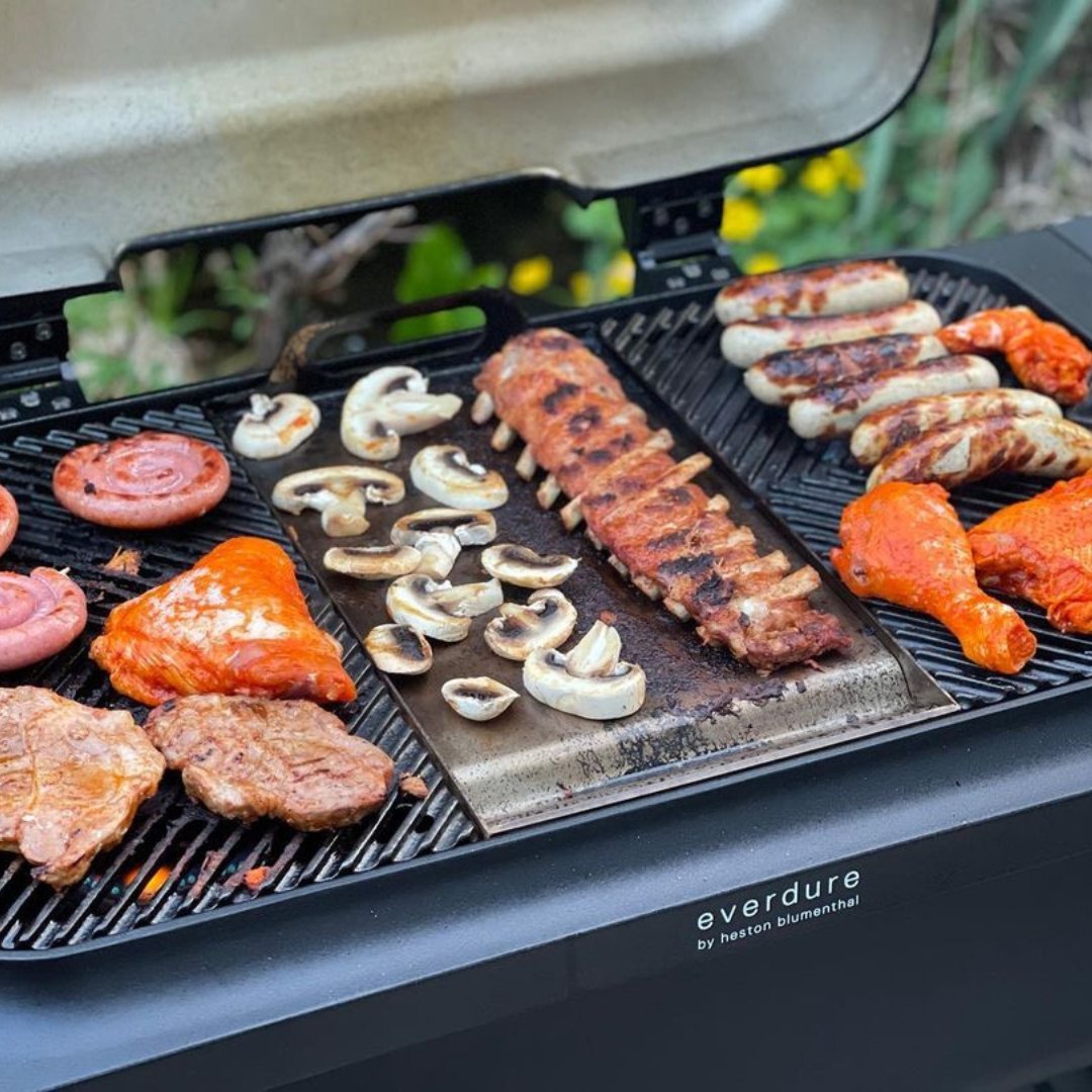Get grilling and take advantage of the good weather whilst you can! 😎

Perfect for those sun-soaked days and warm evenings, our BBQs are designed to make every meal an event.

👉 Shop now and make the most of your summer!

Shoutout to @funny_streetfood for the summer snap