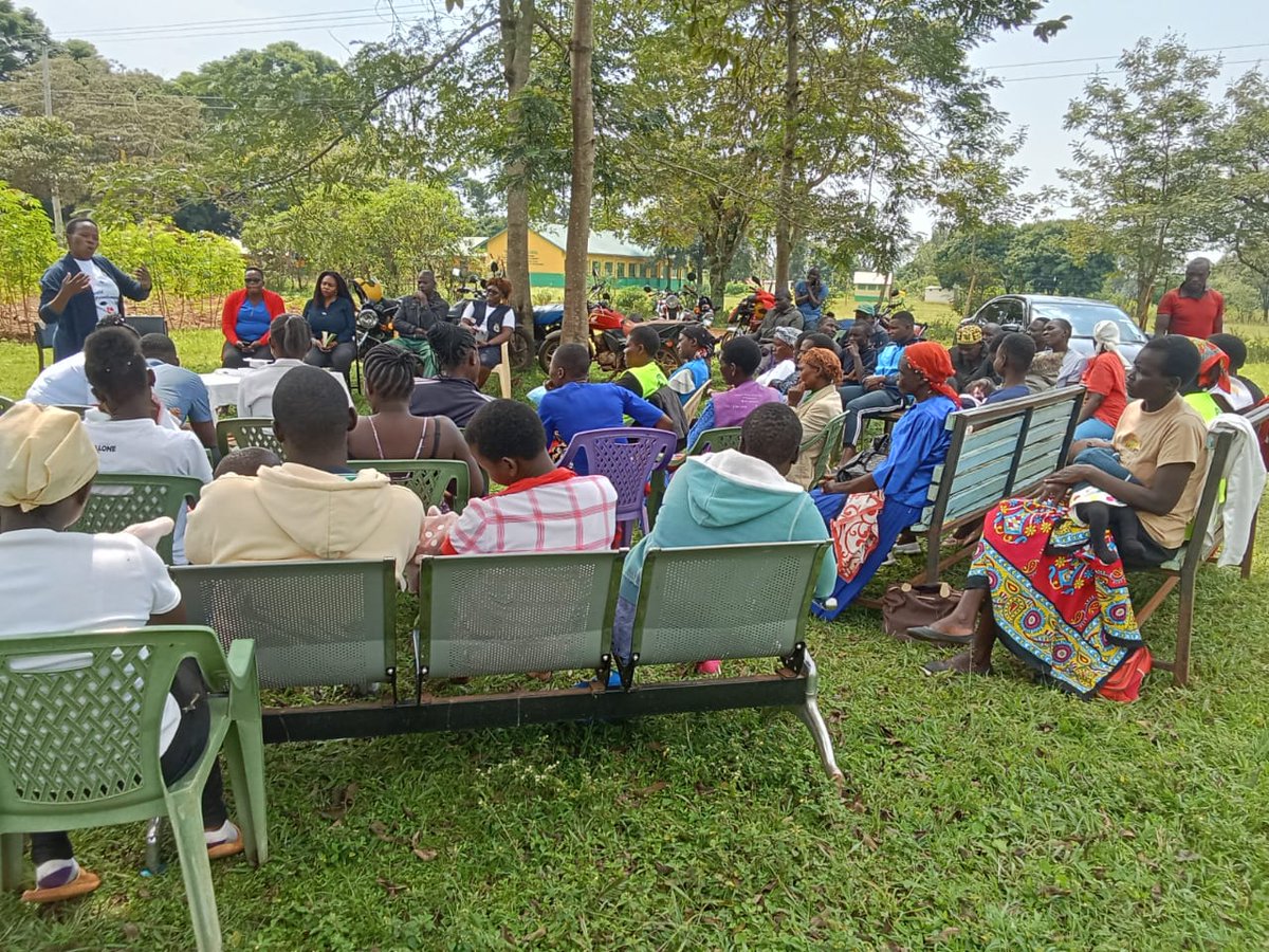 In today's community dialogue at Umer dispensary-Ugenya sub-county led by Siaya county Reproductive Health Co-ordinator, we sensitized men on the importance of supporting their wives through pregnancy, healthy diet, post partum and ANC with good feedback from both the men and