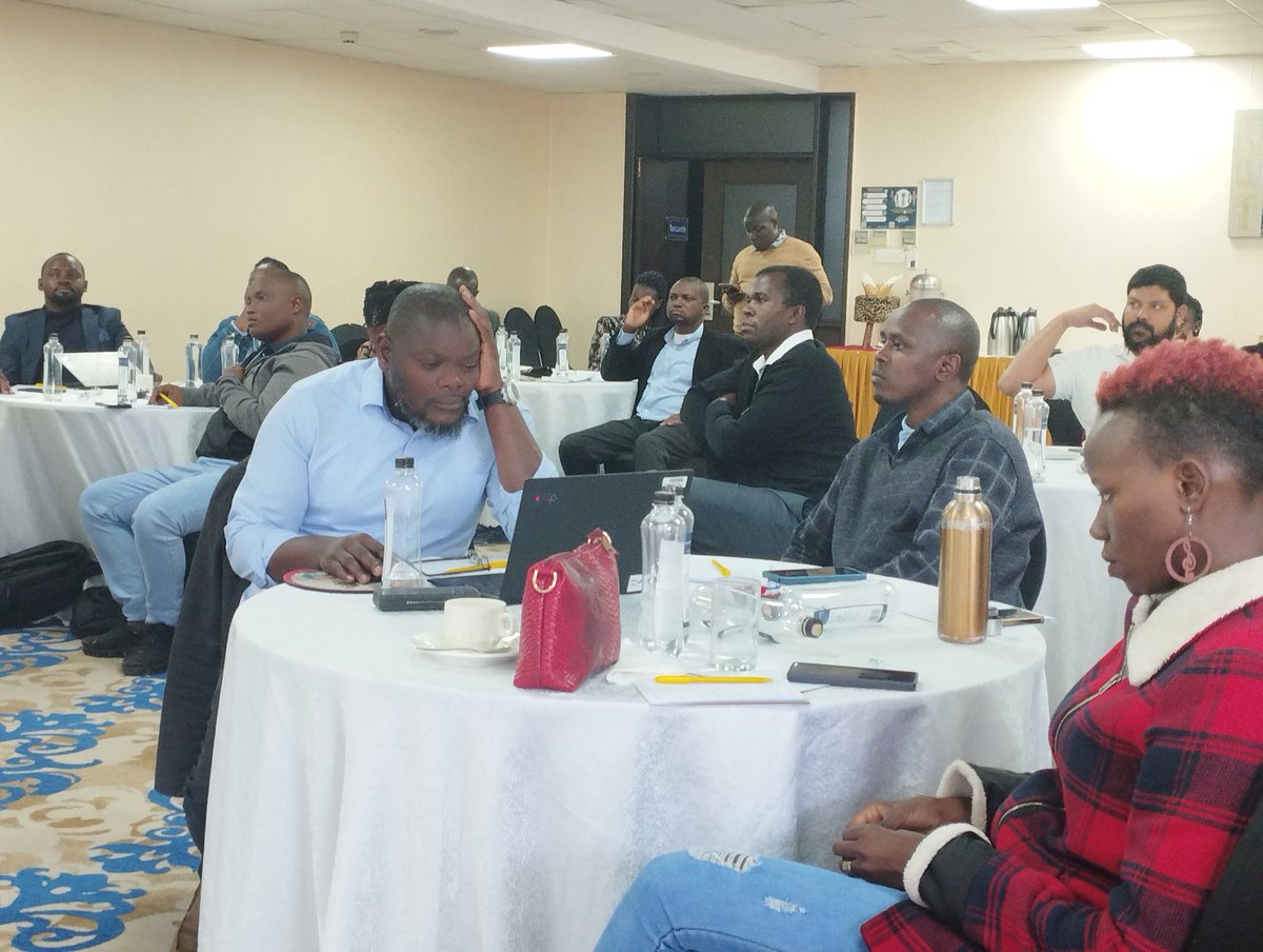 ISFAAKE's tweet photo. Uptake of #AgroecologyStrategy requires combined efforts by all stakeholders. Private sector, CSOs, Consumers, Faith-based institutions, researchers, youth, media, financial institutions and all other stakeholders need to be actively involved. 
@Missmwenesi 
@nungaritheone https://t.co/pwYybzrRqL