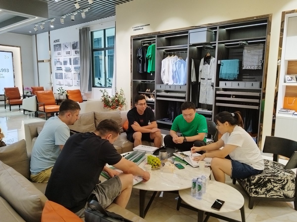 TallsenH's tweet photo. We welcomed Russian clients to the Tallsen factory for productive discussions, marking a key step in our international expansion. We look forward to a strong partnership, sharing resources, and growing together in the global market.     #Tallsen #hinge #concealedhinges https://t.co/oACGpm2Zvp