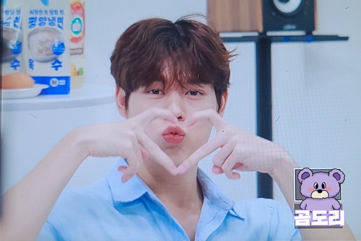 240816 라디오클락 Preview
💙🩵🤍🩵💙

#고스트나인 #GHOST9 #프린스 #PRINCE #쁘린 #프리뷰