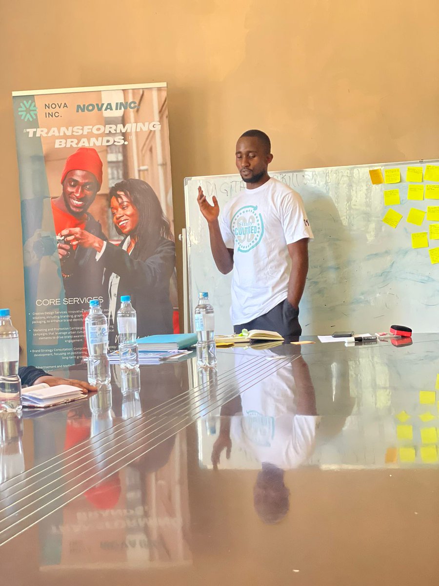OliverVII_'s tweet photo. youths feel free to interact with #isoloTech4change
@Wfp_kenya 
@nova_inc_
@_simplycultured https://t.co/1MGnuB6GZI