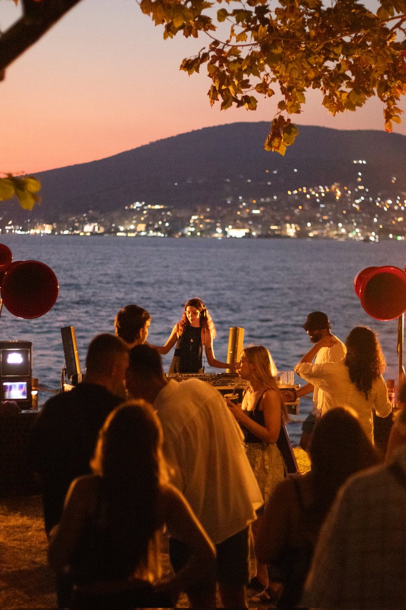 Proud to have challenged myself to present something unmatched for the city i'm spending at least my last 8 years of summers at. 🧿

Kissmet n'Sarandë 🧡