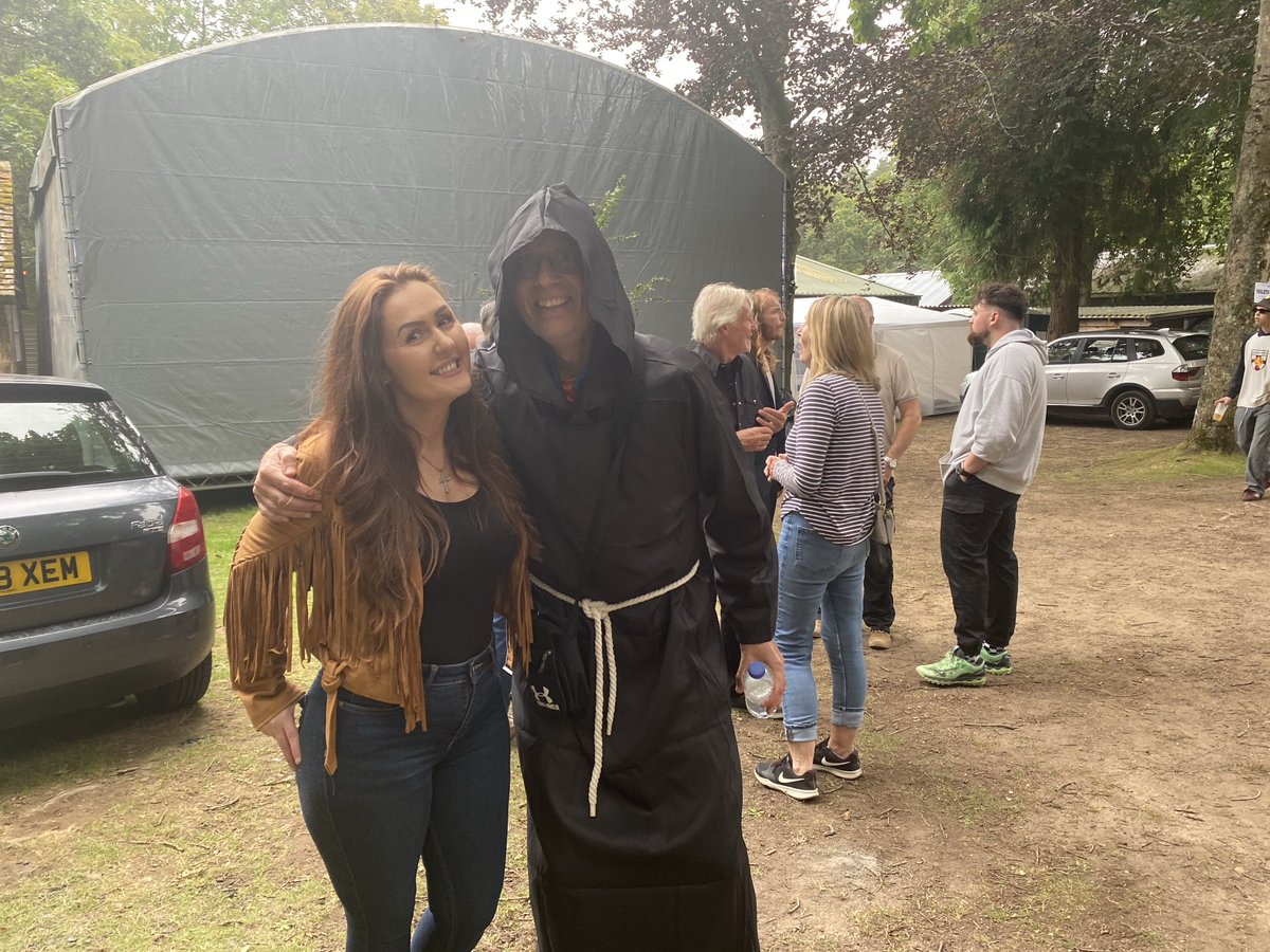 Cheerybaldguy tweet media