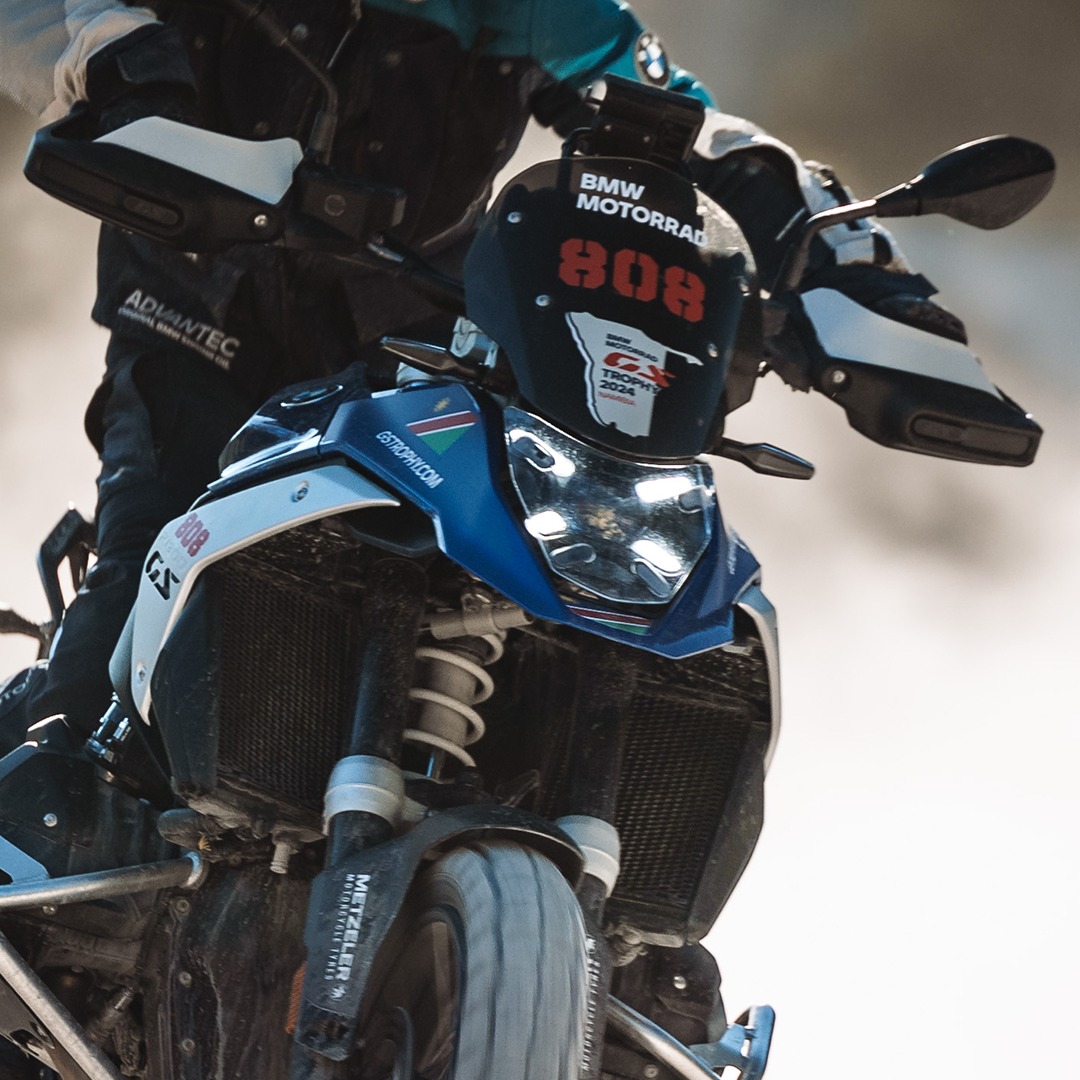 BMWMotorradKSA's tweet photo. R 1300 GS
أداؤك الطبيعي هو القمة التي يتمناها الآخرون.

لمزيد من التفاصيل، اتصل بنا على 8000-123-800.

R 1300 GS. Their peak is your beginning.

For more information, call us at 800-123-8000.

#BMWMotorradKSA #MakeLifeARide #NeverStopChallenging #R1300GS https://t.co/DHFJOj4WAJ