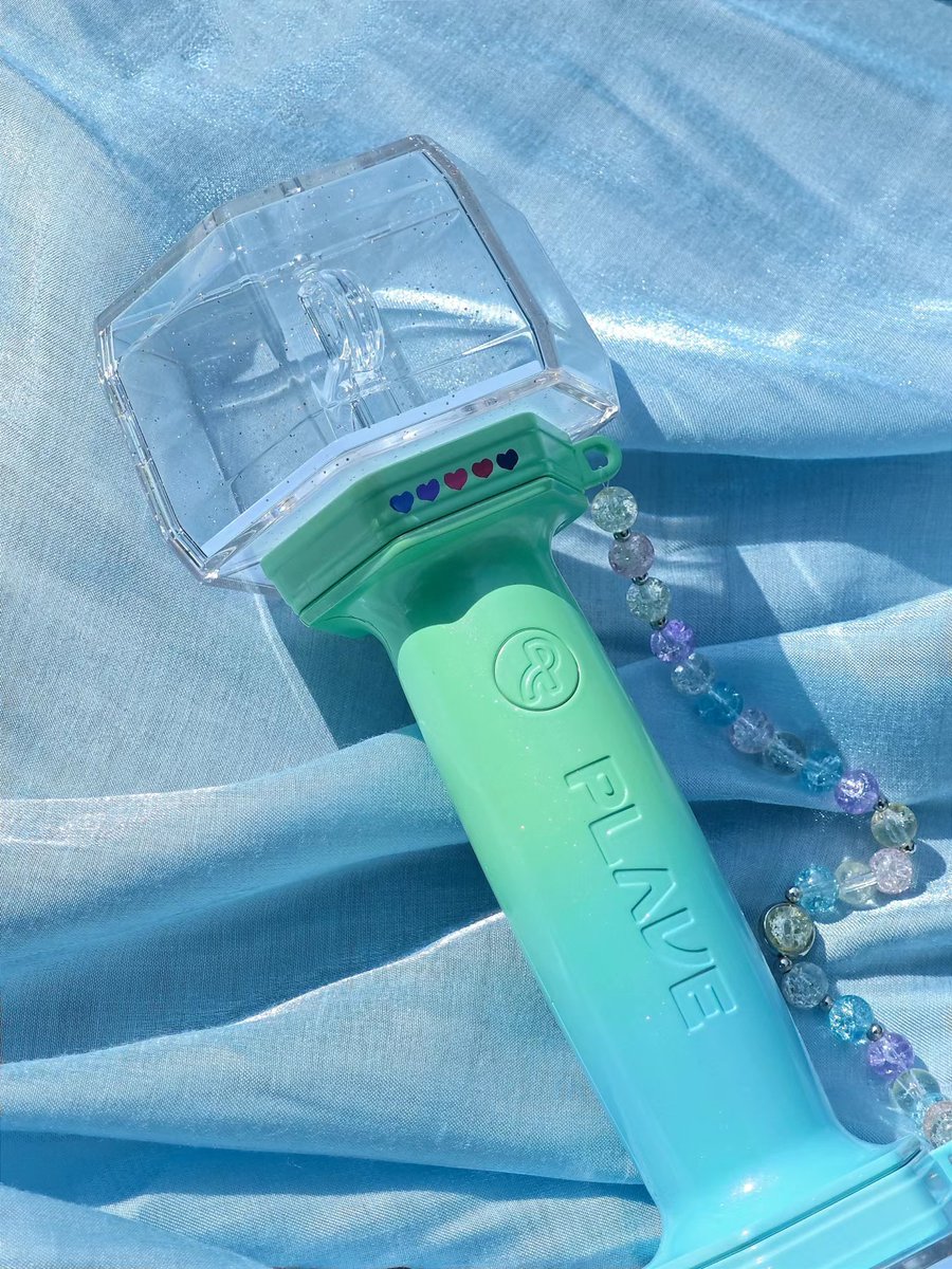 ここ最近PLAVEのペンライトを塗装してみました🎨 ✨ 青から緑への