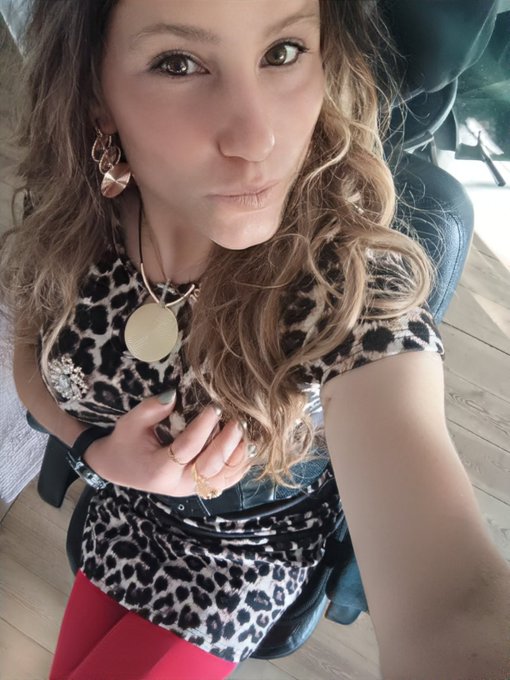 @amybabygirl8 https://t.co/CSl2IioM5o<a class="tags" href="/tag/amybabygirl8">@amybabygirl8</a>