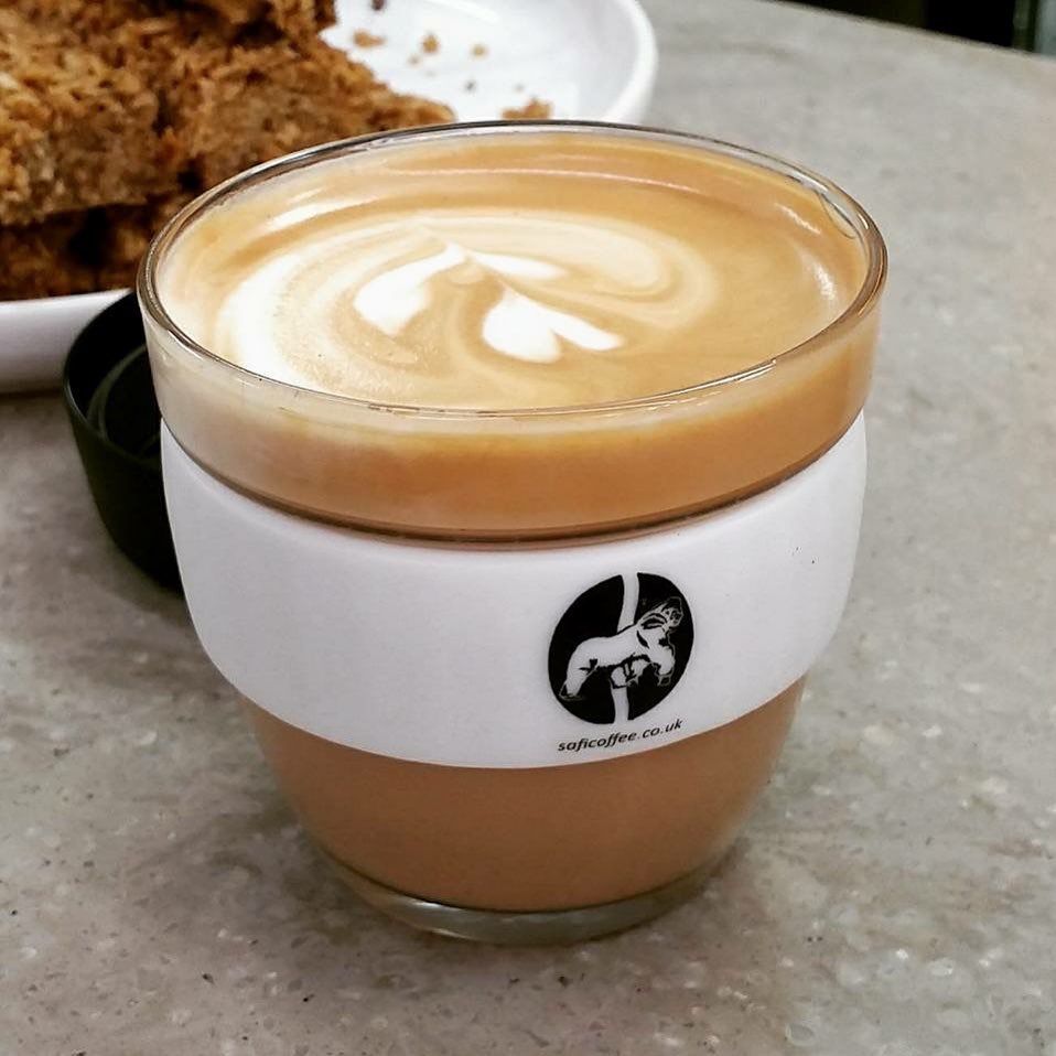 safi_coffee's tweet photo. Enjoy a lazy Sunday morning in bed with a Safi #Coffee or if you can’t do that, take Safi with you in our fabulous @KeepCup for #onthego

Order online - https://t.co/jY8lBKXNO0 

Our profits pay for children to attend school in Uganda 🇺🇬 https://t.co/h3Vy1X2p9h