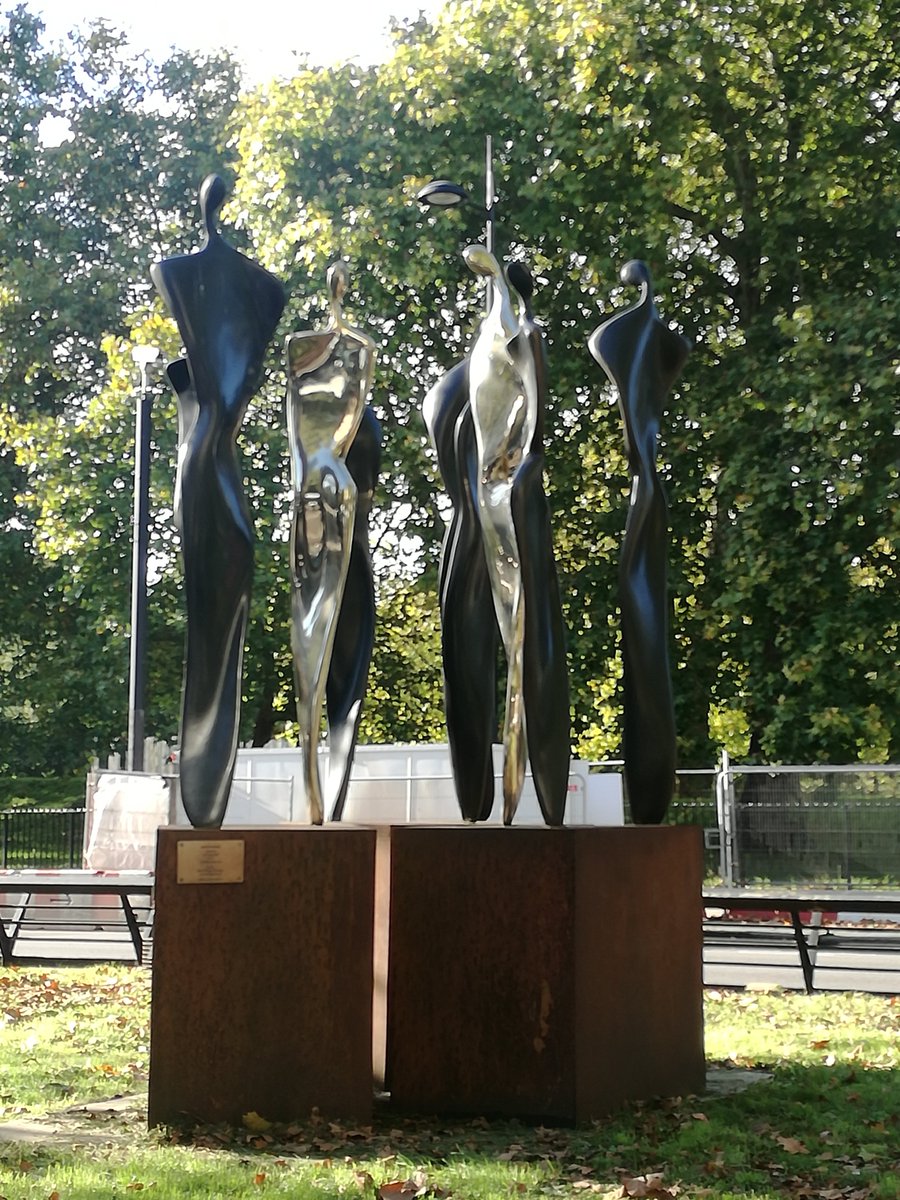 Robert Elms tweet media