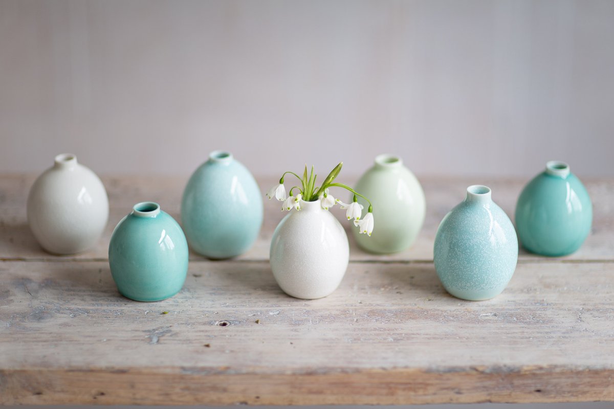 openstudiosbham's tweet photo. INTRODUCING OUR ARTISTS for 2024:

Katie creates porcelain vessels which bring luxury to everyday moments in the home.

A lover of the natural world, she combines her passions to inform a contemporary range of hand-thrown porcelain pastel ceramics.

https://t.co/3Dr2hdXRja https://t.co/bgbhkQz6AL