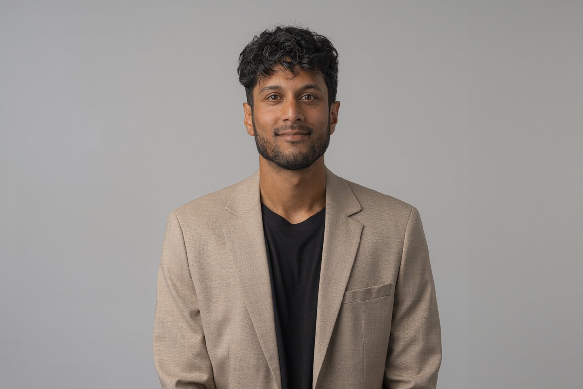 Aarhus BSS (@aarhus_bss) on Twitter photo Lektor i statskundskab <a href="/Suthan_1607/">Suthan Krishnarajan</a> vinder pris for bedste artikel i <a href="/apsrjournal/">American Political Science Review</a> om sin demokratiforskning. Det er første gang, at prisen uddeles til en forsker ved et dansk universitet.
ps.au.dk/aktuelt/nyhede… Lektor i statskundskab <a href="/Suthan_1607/">Suthan Krishnarajan</a> vinder pris for bedste artikel i <a href="/apsrjournal/">American Political Science Review</a> om sin demokratiforskning. Det er første gang, at prisen uddeles til en forsker ved et dansk universitet.
ps.au.dk/aktuelt/nyhede…