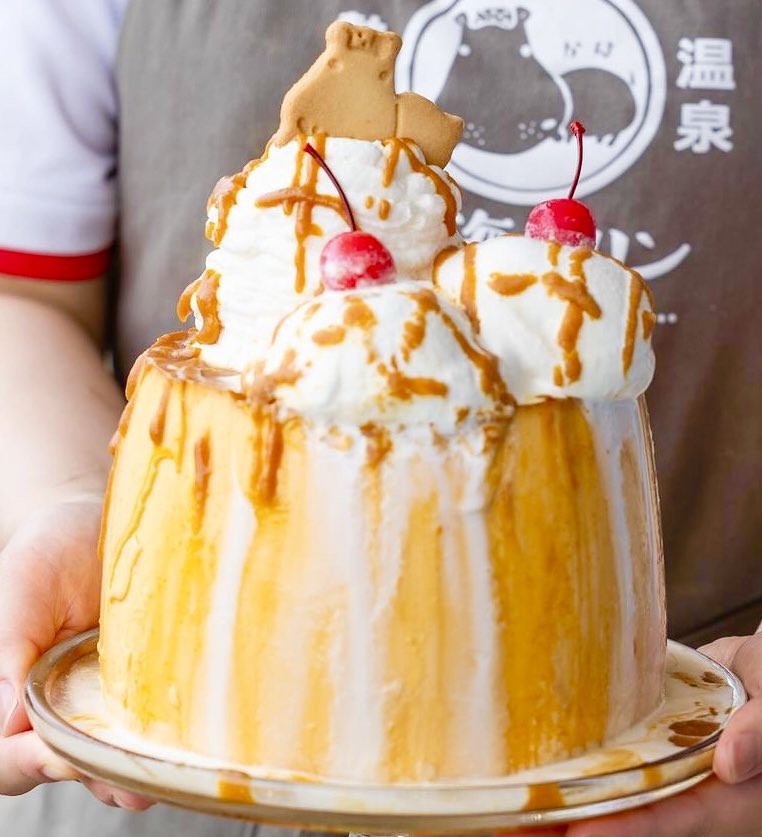 静岡県熱海市にあるお店「ドライブイン熱海プリン食堂 」の、夏限定で