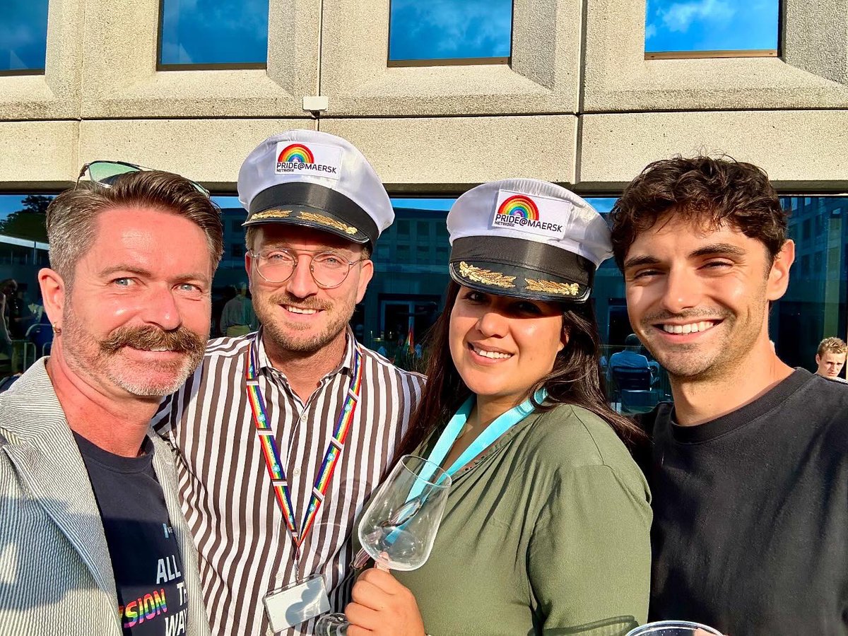 ThomasLindegard's tweet photo. As a seafarer, it is great to see a united Danish Shipping industry including the Royal Danish Navy for diversity, equity and inclusion!π³οΈβπ
Celebrating with colleagues and friends at the Summer Pride BBQ at @Maersk and @DanishShipping .
#pride #maersk #inclusionalltheway. https://t.co/Nbz7eAJkfQ