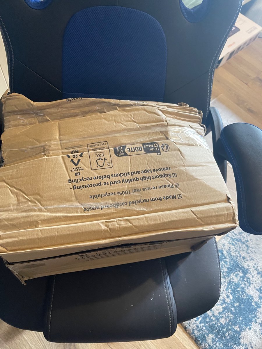 RayLawley's tweet photo. @JDSports this is the state my parcel has just arrived in, who boxed it for you @RealCFrampton it looks how Kiko felt! https://t.co/UTafHpD3SF