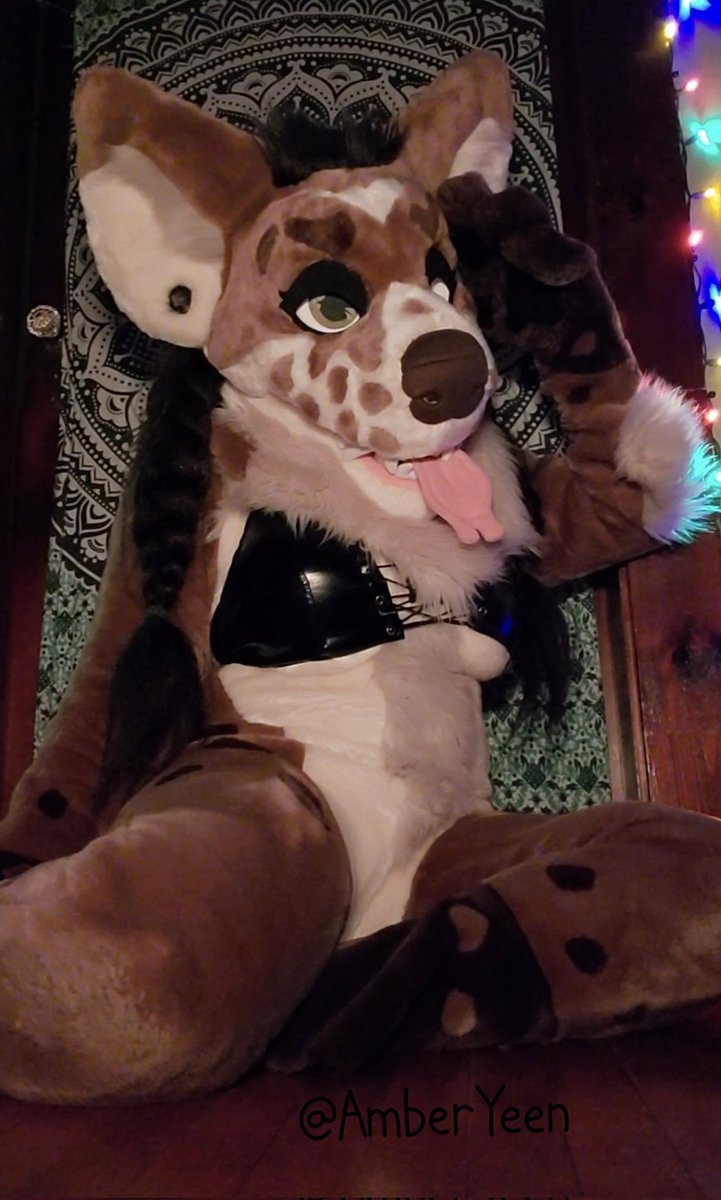 AmberQueenYeen tweet media