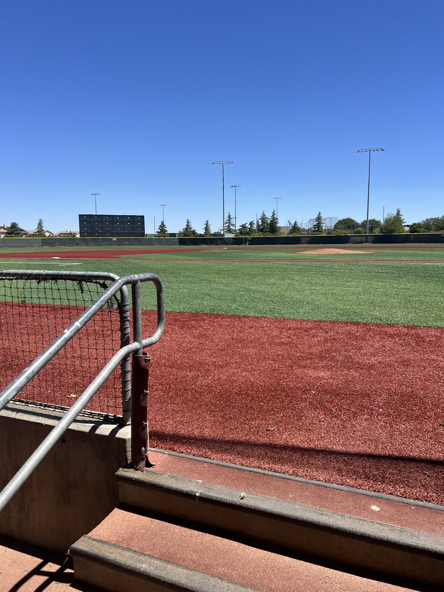 BryanMoses16's tweet photo. Almost that time again. @AVCAthletics @AVCollegeCA https://t.co/wz4bRwbEpz