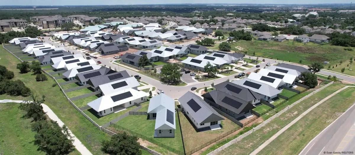 agendasetting1's tweet photo. 🖨️🇺🇸🏘️El mayor #fraccionamiento impreso en #3D está casi listo en #Texas. Una innovadora #impresora contruye un residencial en #WolfRanch, una comunidad ubicada a unos 50 km de #Austin. #EstadosUnidos #UnitedStates #houses #casas
Más info aquí👇👇
https://t.co/c0F0iVzSrx https://t.co/IRJqNDCp6y