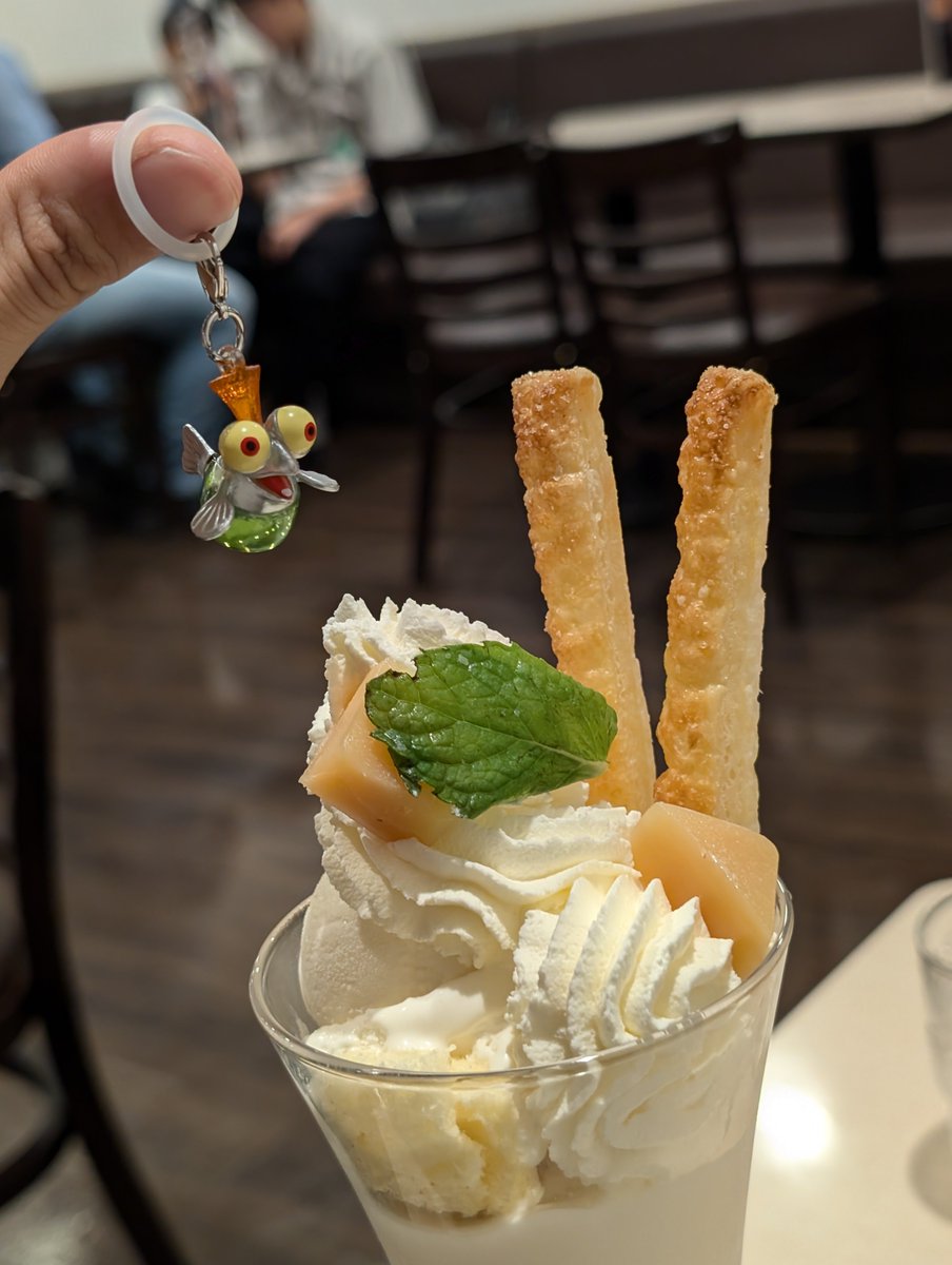 うょし tweet media