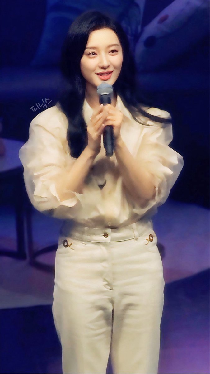Phoenix93_314's tweet photo. 얼마나 애정하는지 말로 표현할 수 없을 것 같아요❤️#김지원 #KIMJIWON #팬미팅 #FANMEETING #BE_MY_ONE https://t.co/iwLy9iBYUD