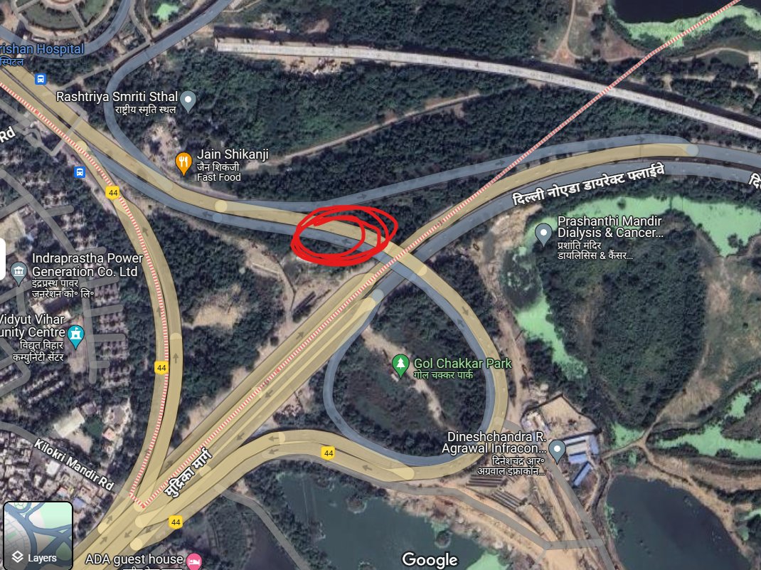 BbSinha7's tweet photo. @MCD_Delhi @dtptraffic @SDMC_Online there are dangerous potholes stopping the traffic while coming from Sarai Kale Khan to Ashram. Requesting to look into it before any mishaps.. https://t.co/iJ5Yl59qKn