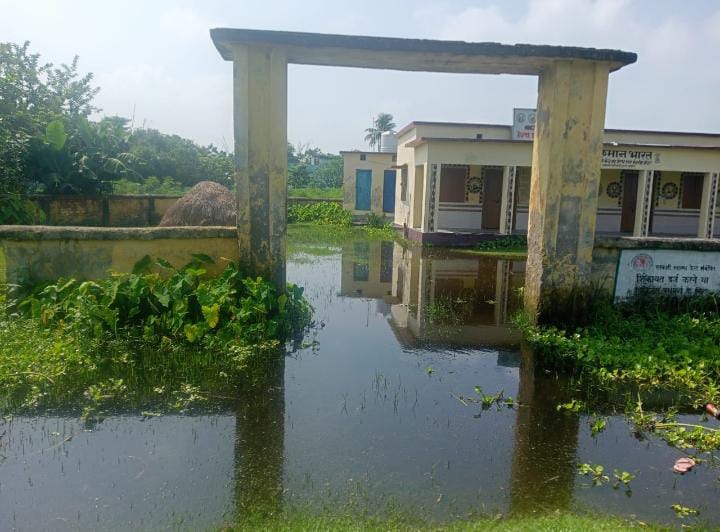 बिहार सरकार के द्वारा NHM कर्मचारियों के लिए FRAS system से हाजरी लगाने का नियम निकला गया है जिसका लगातार विरोध किया जा रहा है 
कृपया मंत्री महोदय बताएं यहां पे जाके एक महिला CHO कैसे हाजरी बना पाएगी <a href="/mangalpandeybjp/">Mangal Pandey</a> 
<a href="/NitishKumar/">Nitish Kumar</a> <a href="/SHSBihar/">State Health Society Bihar</a>