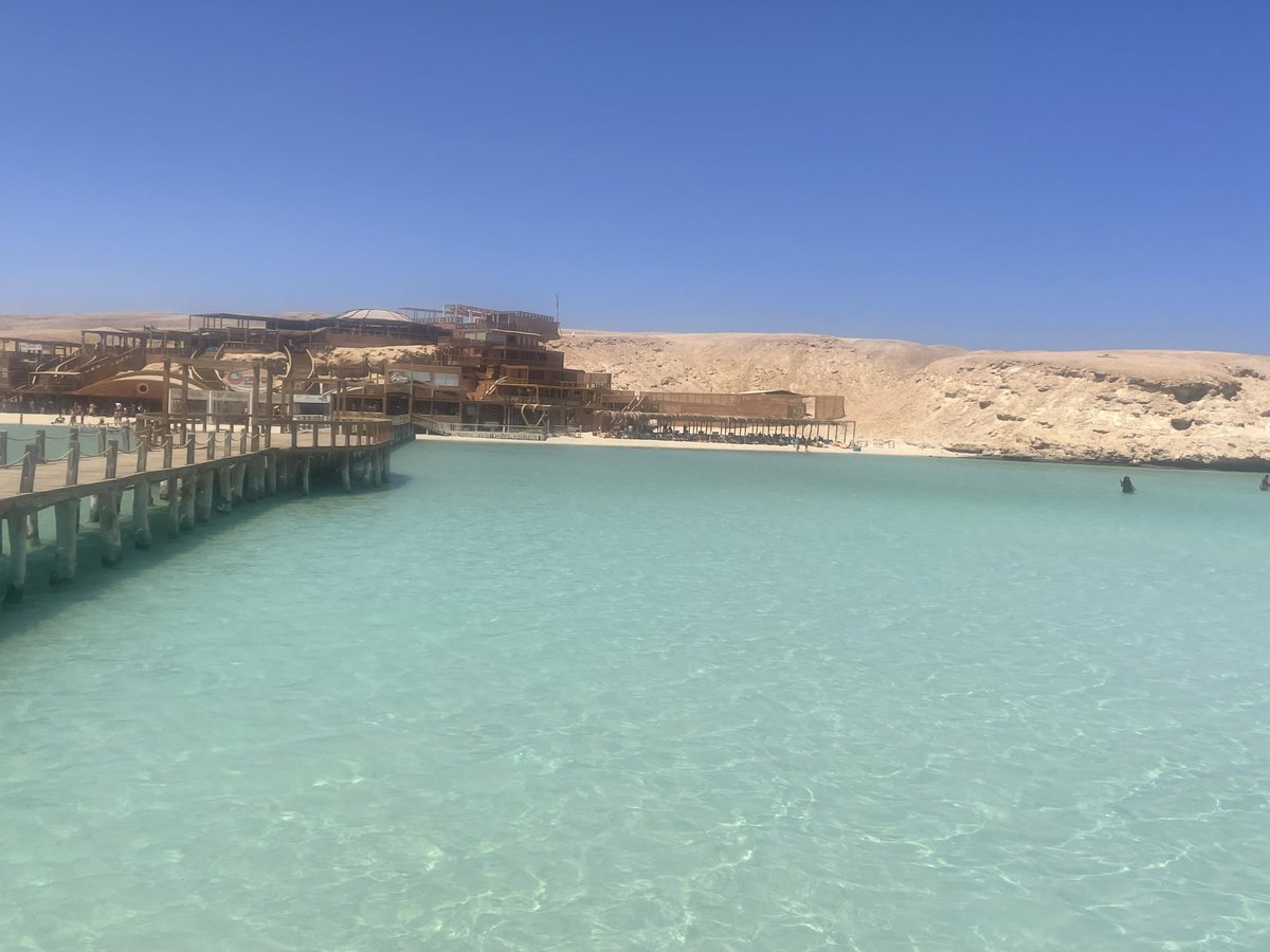 KateLine6's tweet image. Family time at Orange Bay Island today 🏖️☀️🥰🇪🇬