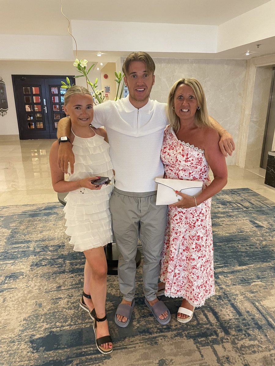 KateLine6's tweet image. Lovely evening celebrating @LoisGrace19  hard work and first year A Level success. You make us proud every day Lois X ❤️