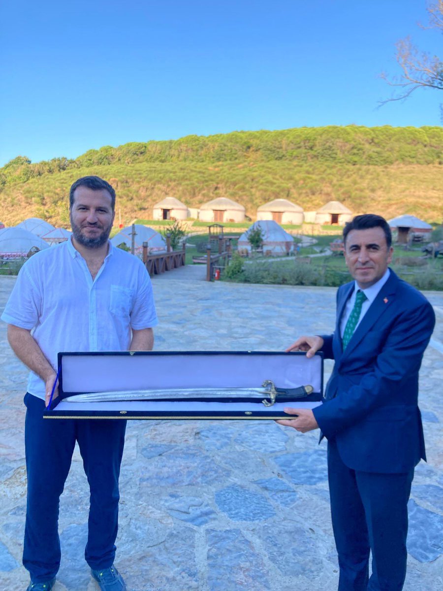 🇹🇷Şanlı tarihimizi gelecek nesillere aktarmak, kültürel mirasımızın korunmasıdır.

📍İstanbul 

📌Valimiz Sayın Şefik  Aygöl, İlimizin tanıtılmasında büyük yer edinen , “Diriliş Ertuğrul” ve “Kuruluş Osman” gibi filmlerin çekildiği ‘Bozdağ Film Platosu’nu ziyaret etti.