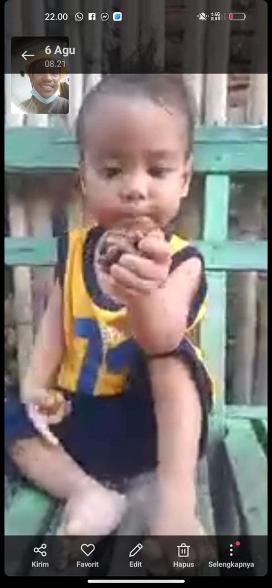 📣Kronologi kekerasan yang di dapat oleh fares!

Pernyataan dari keluarga korban..
Desy adalah mama dari fares, hari itu dia memutuskan pergi bekerja di luar negri dan ingin nitip fares ke kakek dan neneknya yaitu ibu kandung  dari desy_