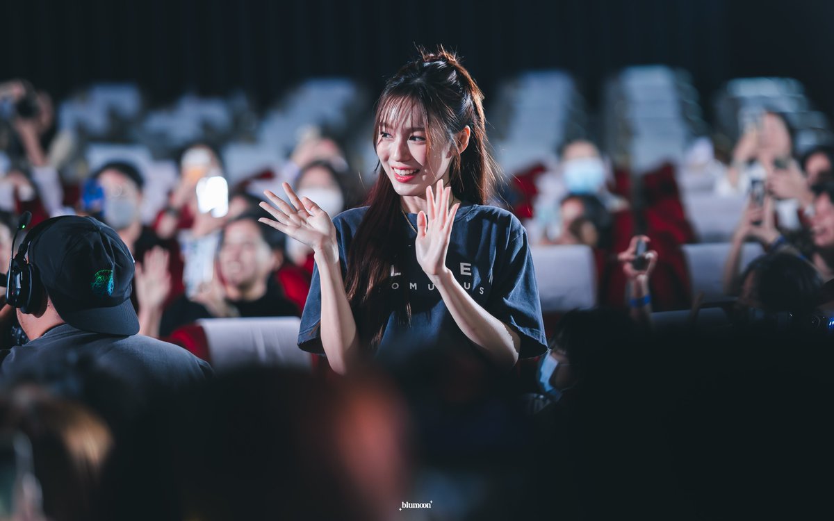 blumoonfoto's tweet photo. Can’t stop thinking about the way you shine
Oh, so bright🌟
SF X MILKLOVE
#SFxMLxAlienRomulus #loverrukk https://t.co/hPcyWbtGx2
