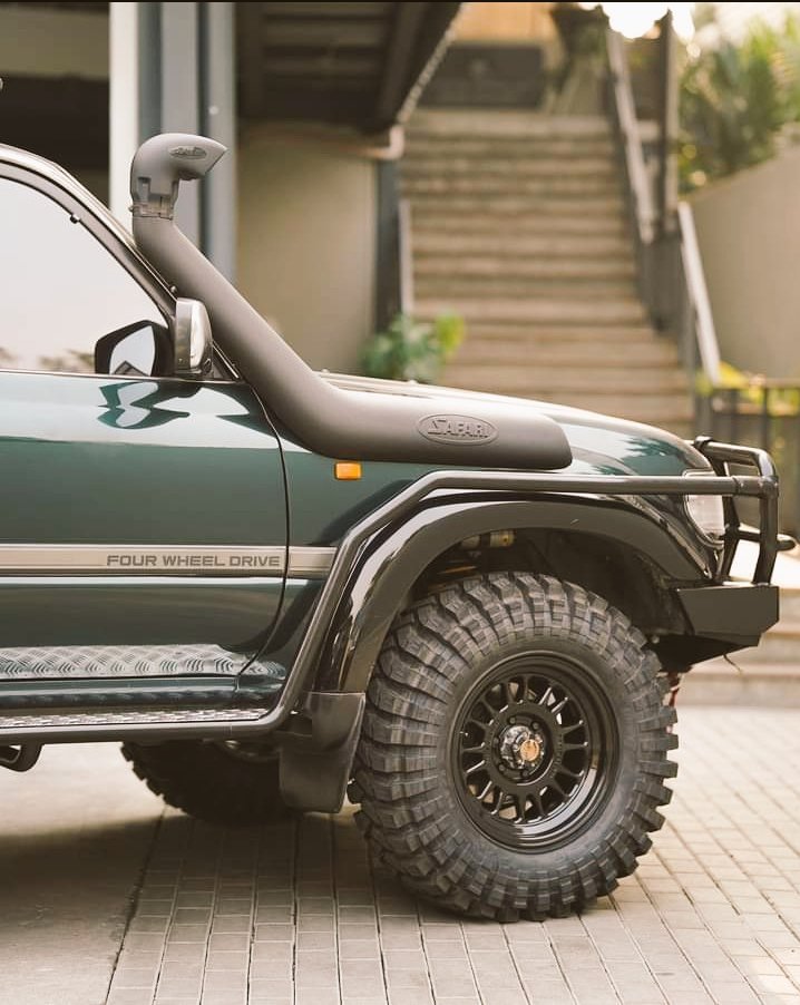 ClassicsJipe's tweet photo. Right side of Landcruiser VX80 

#raptorsmotorsport #arb #arb4x4 #toyotalandcruiser #landcruiser #landcruiserindonesia #landcruiservx #landcruiservx80 #vx80 #80series #methodracewheels #80serieslandcruiser #4x4 #offroad #overland https://t.co/vbT8kZGQP4