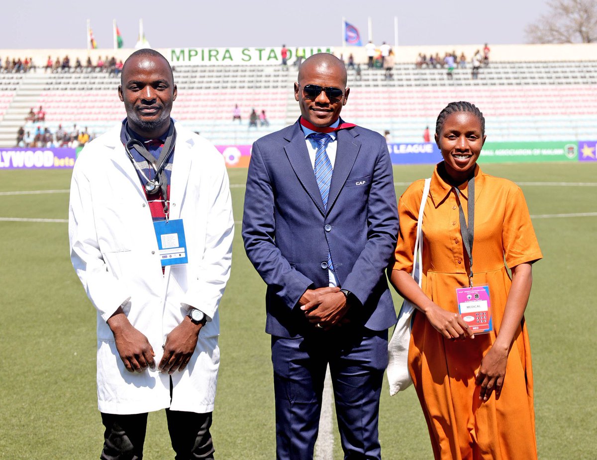 Dr_TKNgwenya's tweet photo. Everyone has a transferable commodity-knowledge. Sharing your unique expertise & making introductions for someone creates a lasting legacy. A candle loses nothing by lighting another candle. Powered by @COSAFAMEDIA
#CWCQualifiers
#MalawiBlantyre
#SportsMedicineMyLoveAndPassion https://t.co/9M1hVwwWo6