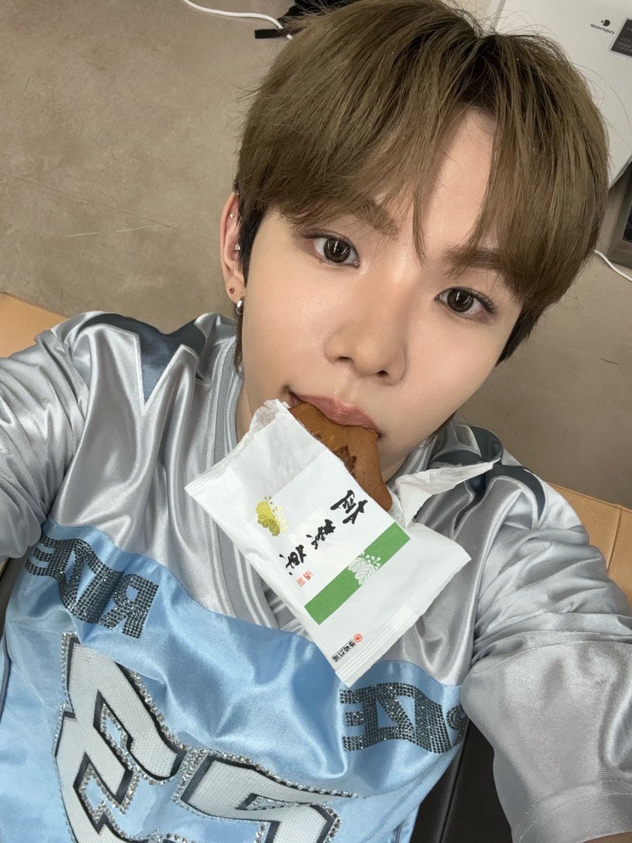 csttddk's tweet photo. 강아지들때무네녹아내리는중 https://t.co/OVAJksAUFs