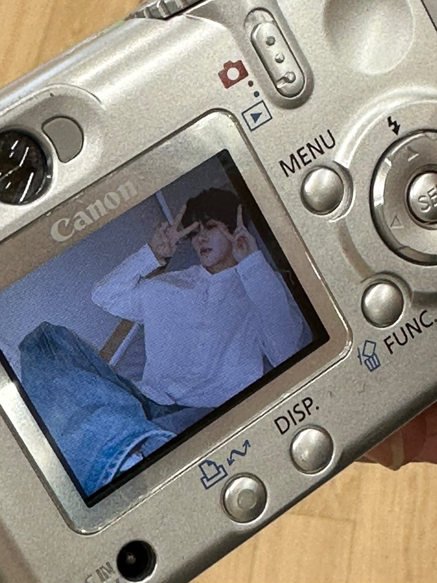 POW_grid's tweet photo. [#YORCH]
Yorch Vibe 📸
#POW #파우 #요치 #GRID #그리드 https://t.co/NrJa3qhz8Z