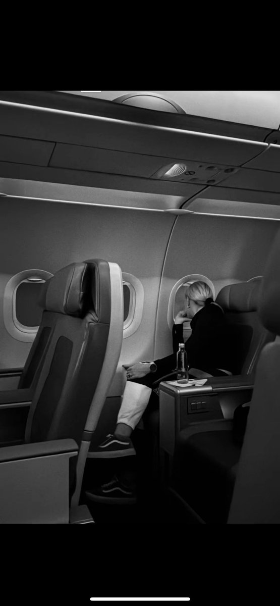 تفاهمنا على حسم الأمور .. و كلّنا راضين
و توادعنا / ما كنّ قلوبنا خضر و هواويّة .