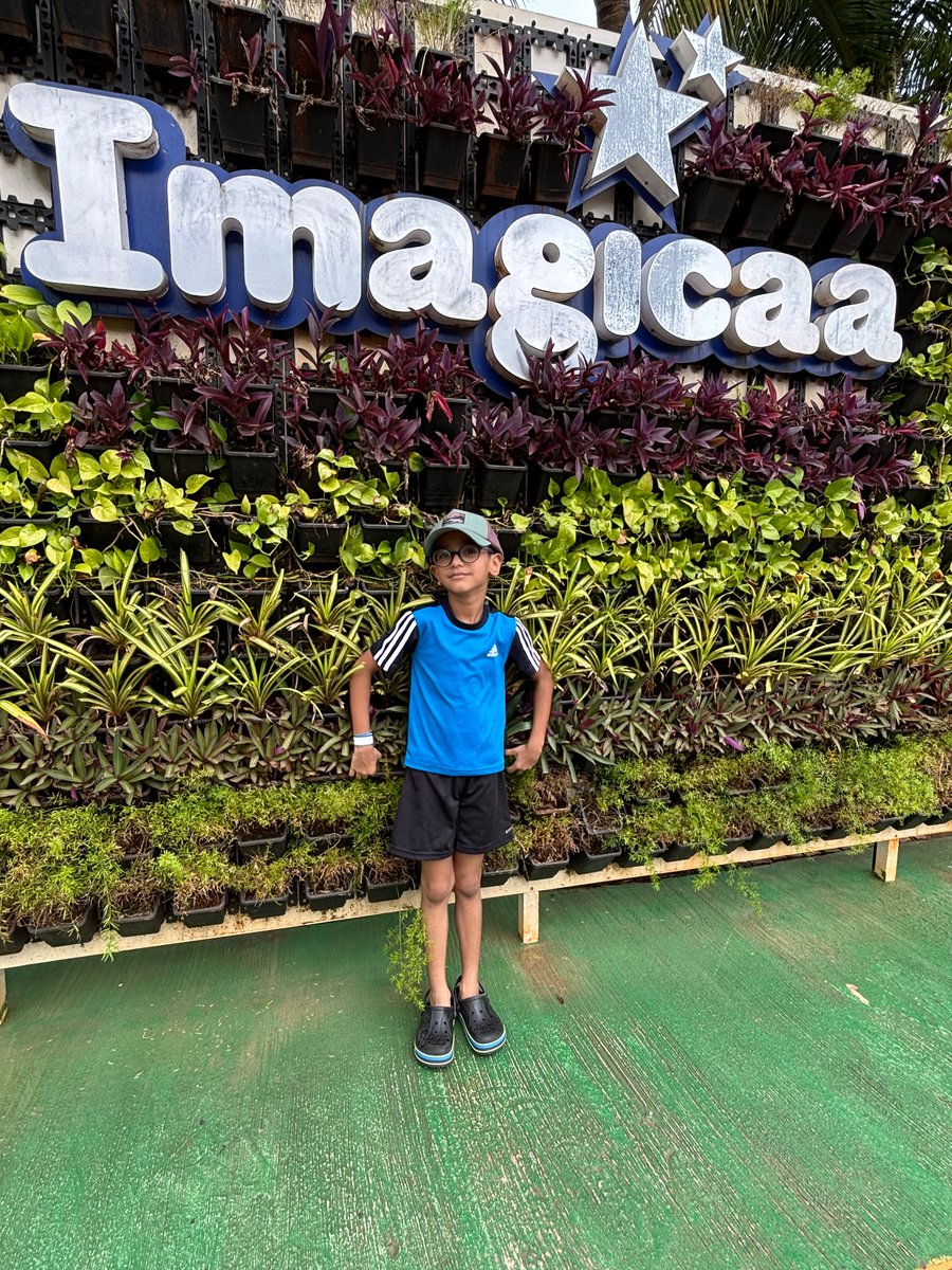 Krishnendradube's tweet photo. #imagicaadiaries @imagicaaworld 

Virat enjoying his dayou https://t.co/dkv1DaWNCt