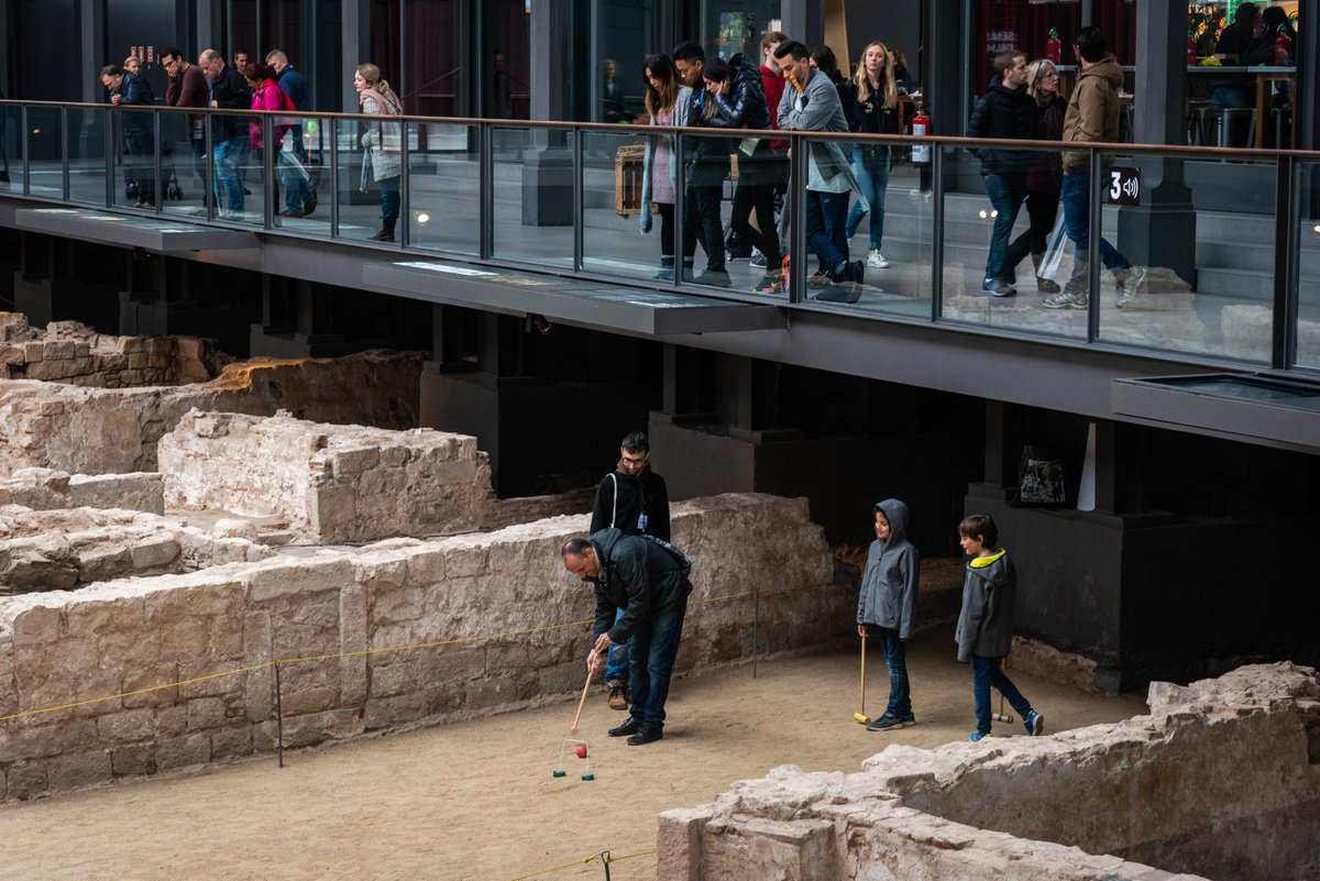 El Born CCM (@elbornccm) on Twitter photo 👧 Participa a #LaMercè #enfamília!
Dimarts vinent farem un viatge a la #Barcelona1700.
👣 Coneixerem la vida quotidiana dels seus habitants i participarem en un dels jocs més populars de la Barcelona del moment.
Preparats?
🔗 tuit.cat/w4f6U
#cultura <a href="/bcncultura/">Barcelona Cultura</a> 👧 Participa a #LaMercè #enfamília!
Dimarts vinent farem un viatge a la #Barcelona1700.
👣 Coneixerem la vida quotidiana dels seus habitants i participarem en un dels jocs més populars de la Barcelona del moment.
Preparats?
🔗 tuit.cat/w4f6U
#cultura <a href="/bcncultura/">Barcelona Cultura</a>