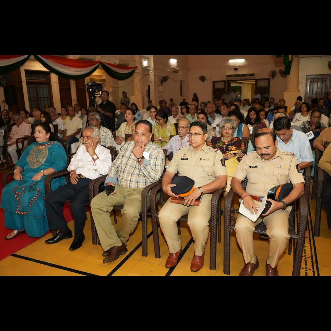 AGNIHWEST's tweet photo. senior citizens protection initiatives by the police. 

There was an interactive Q&amp;A session.
Attendees really appreciated the informative interaction.

@BANDRASANJEEV1
@CkjMumbai 
@poplai_madhu 
@anupamapatnaik 
@zeniadd1073 
@KaranLima97368 
@MTPHereToHelp 
@MumbaiPolice https://t.co/sl9Sd8VBEA