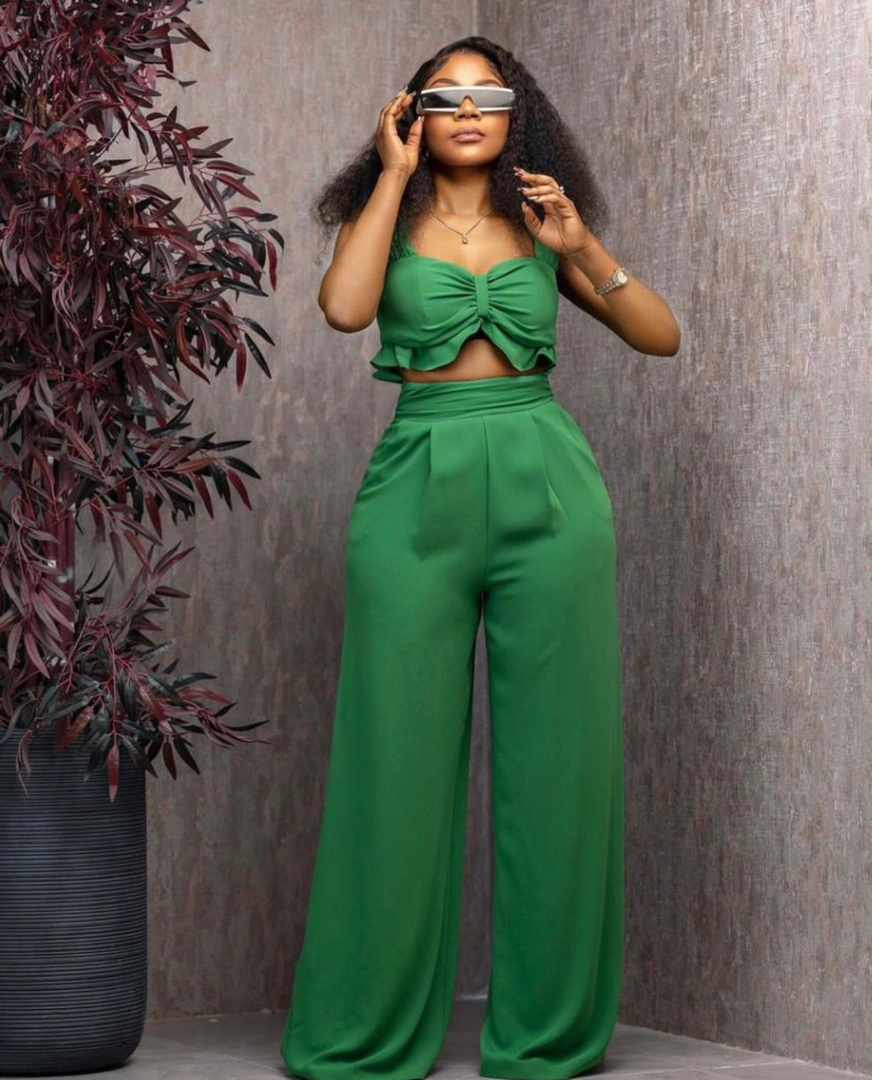 Lonely_llonely's tweet photo. Double the style, double the fun! Get your 2-piece outfits for the weekend now! 

Call/WhatsApp: 0771597798 for orders 
#HomeOfFashions https://t.co/lvav7AdLt1