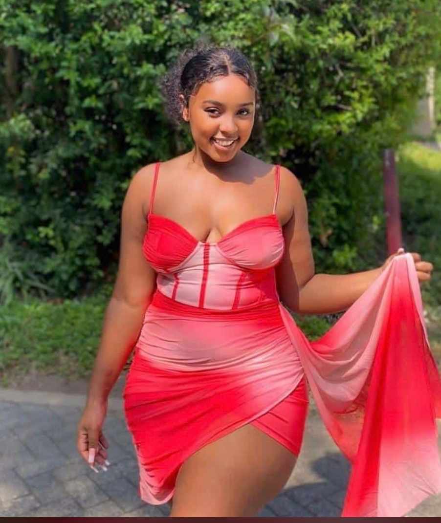Lonely_llonely's tweet photo. Short, tight, and totally on point! Own the weekend with these amazing short dresses from @HomeOfFashionsB!

Call/WhatsApp: 0771597798 for orders
#HomeOfFashions https://t.co/pBD5dugrmM