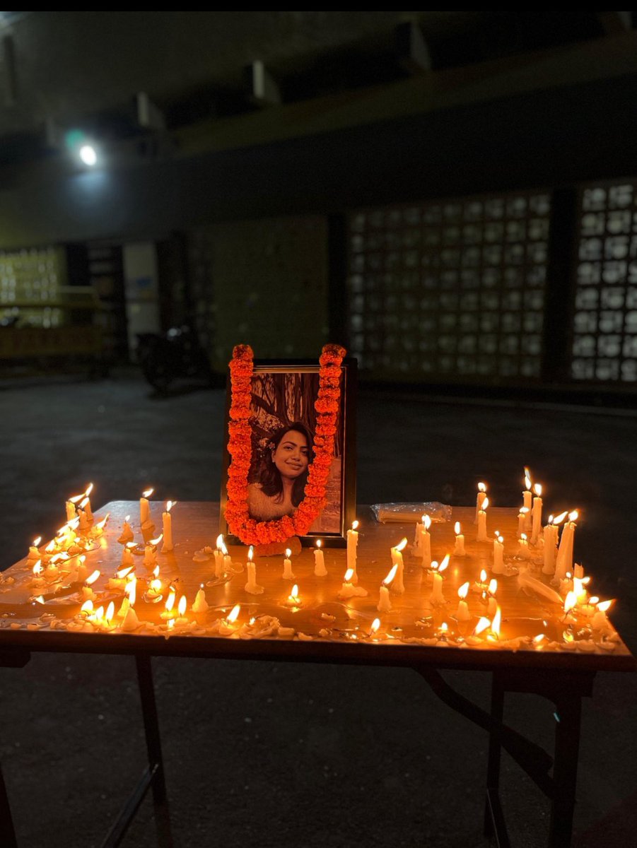 JitendrA_Pal9's tweet photo. It’s hurts 💔

#justiceformaumita #justiceformoumitadebnath https://t.co/QcoZWri4uR