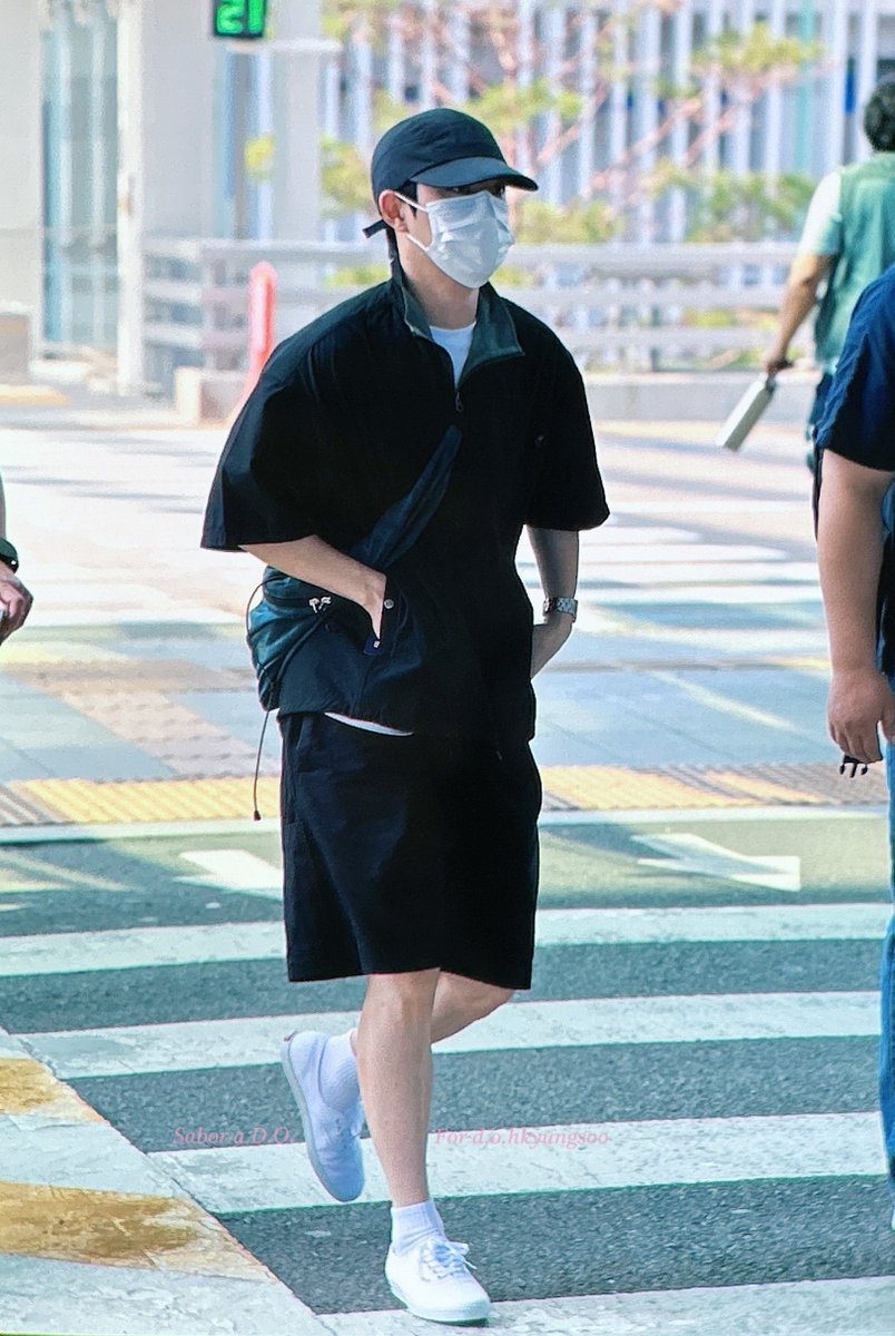 dkswithdandanie's tweet photo. 240816 KYUNGSOO preview ICN to KUL ✈️🇲🇾

#WelcometoMYKyungsoo 

#MYbloomingSOO 💫

#BLOOMinKL #BLOOMinMY 
#FANCONCERT_BLOOM_inMY
#FANCONCERT_BLOOM_inKL
@companysoosoo_ https://t.co/sfUFNVCzWN